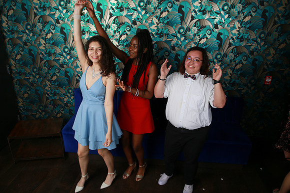 PROM 2019-9024