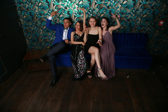 PROM 2019-8927