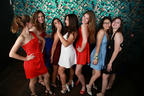 PROM 2019-8599