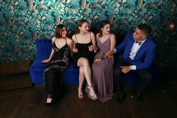PROM 2019-8915