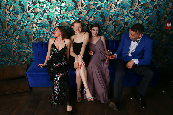 PROM 2019-8911