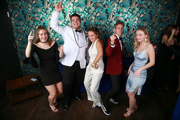 PROM 2019-8291