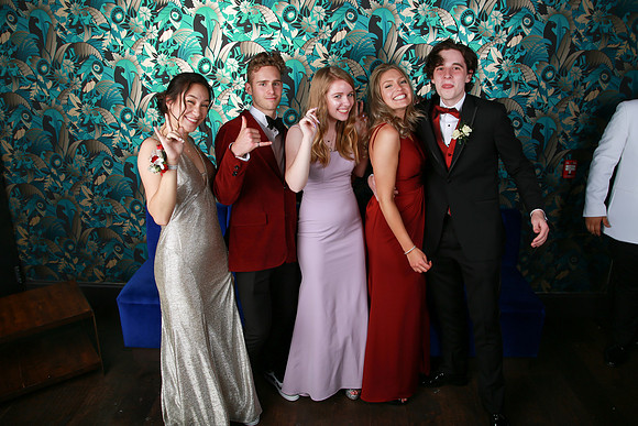 PROM 2019-8227