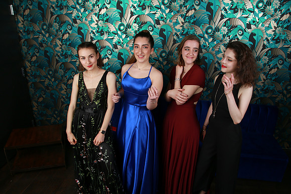 PROM 2019-8018