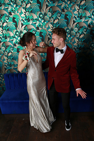 PROM 2019-8254