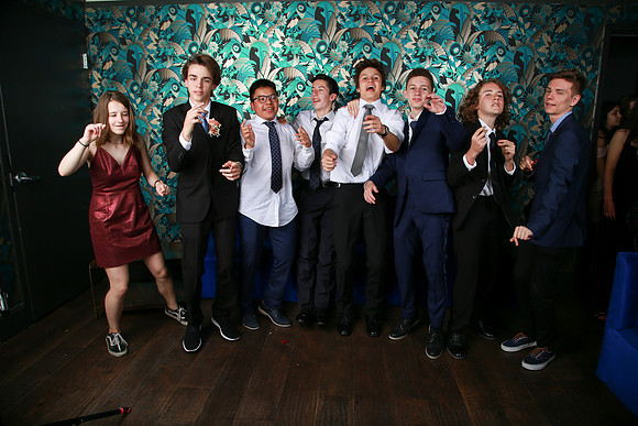 PROM 2019-8458