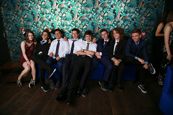 PROM 2019-8451