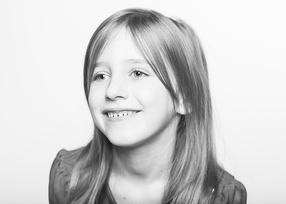 SHERRAT B+W-2418