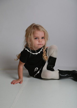 MOLLY-9884-2