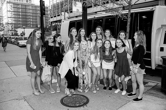 MAURA'S 16TH-7555