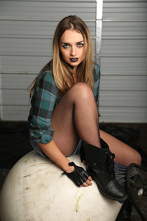 SHAYLO IN THE GARAGE-037