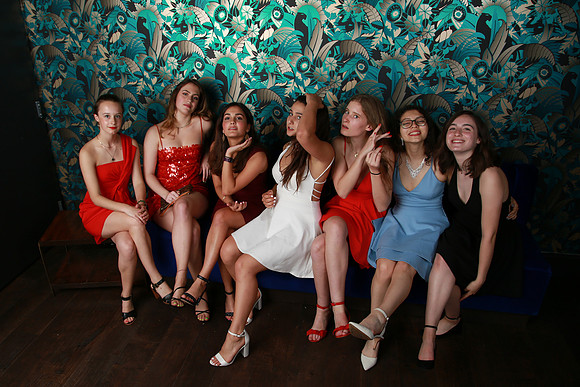 PROM 2019-8608