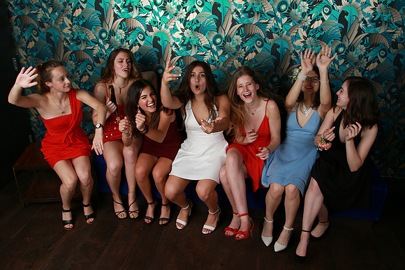 PROM 2019-8615