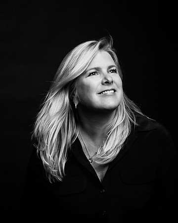 BROOKE B+W-8932