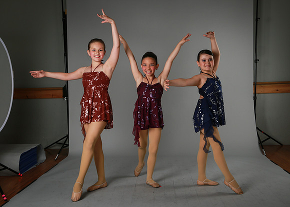 DANCE