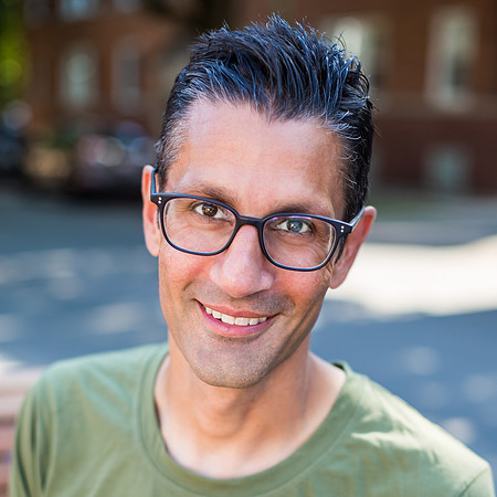 SURI HEADSHOT-7952