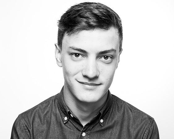 B+W POWERS JOE-0186