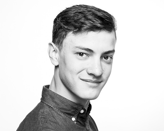 B+W POWERS JOE-0209
