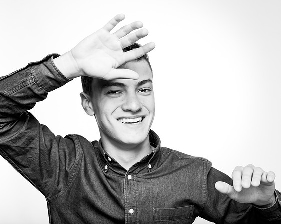 B+W POWERS JOE-0221