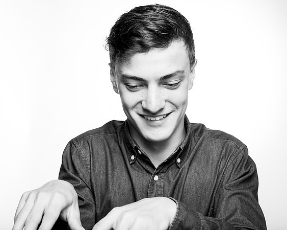 B+W POWERS JOE-0229