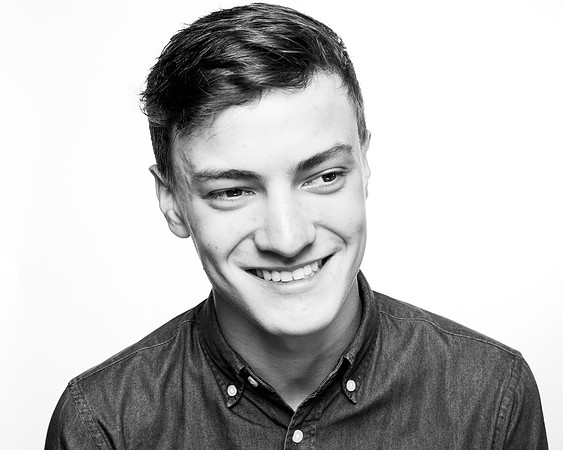 B+W POWERS JOE-0202