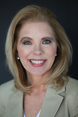 KRISTIN-2L5A3957-2