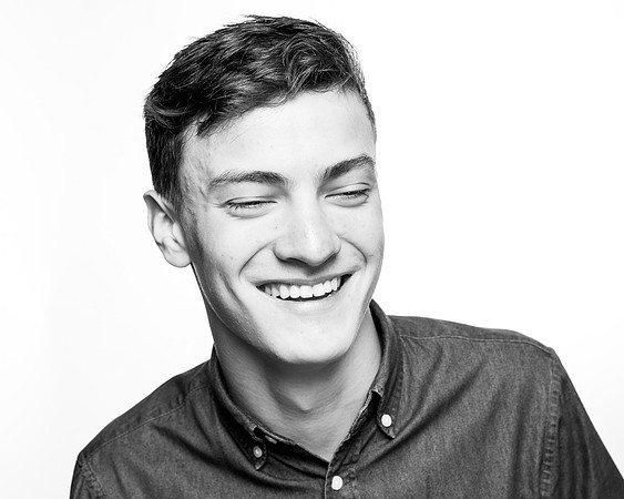 B+W POWERS JOE-0237