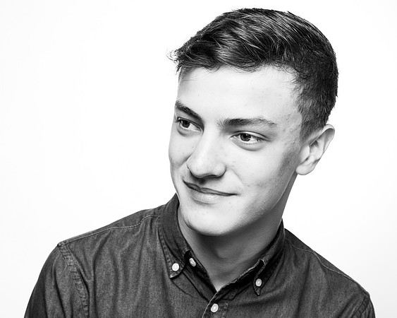 B+W POWERS JOE-0173