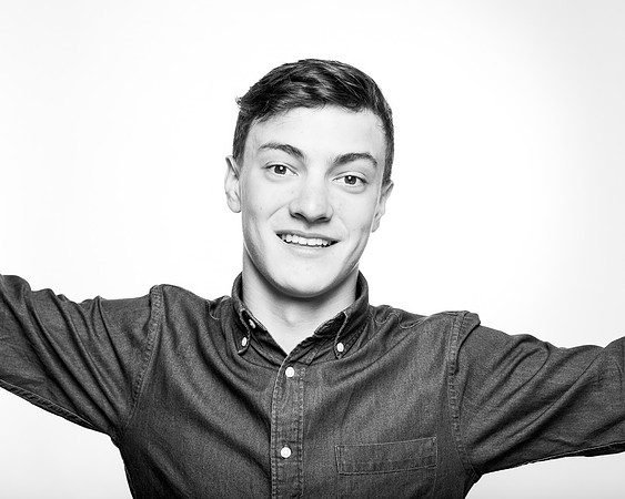 B+W POWERS JOE-0219