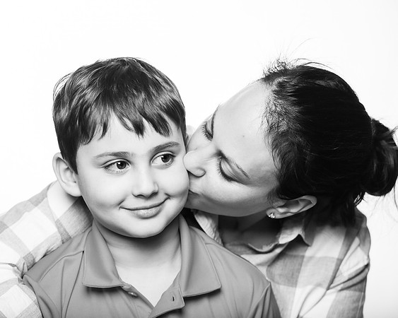 ALISSA SHULKIN ALISSA & JOEY 8X10-4009